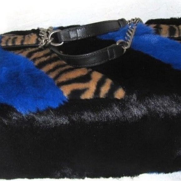 Kurt Geiger Fuzzy purse like new - Picture 6 of 7